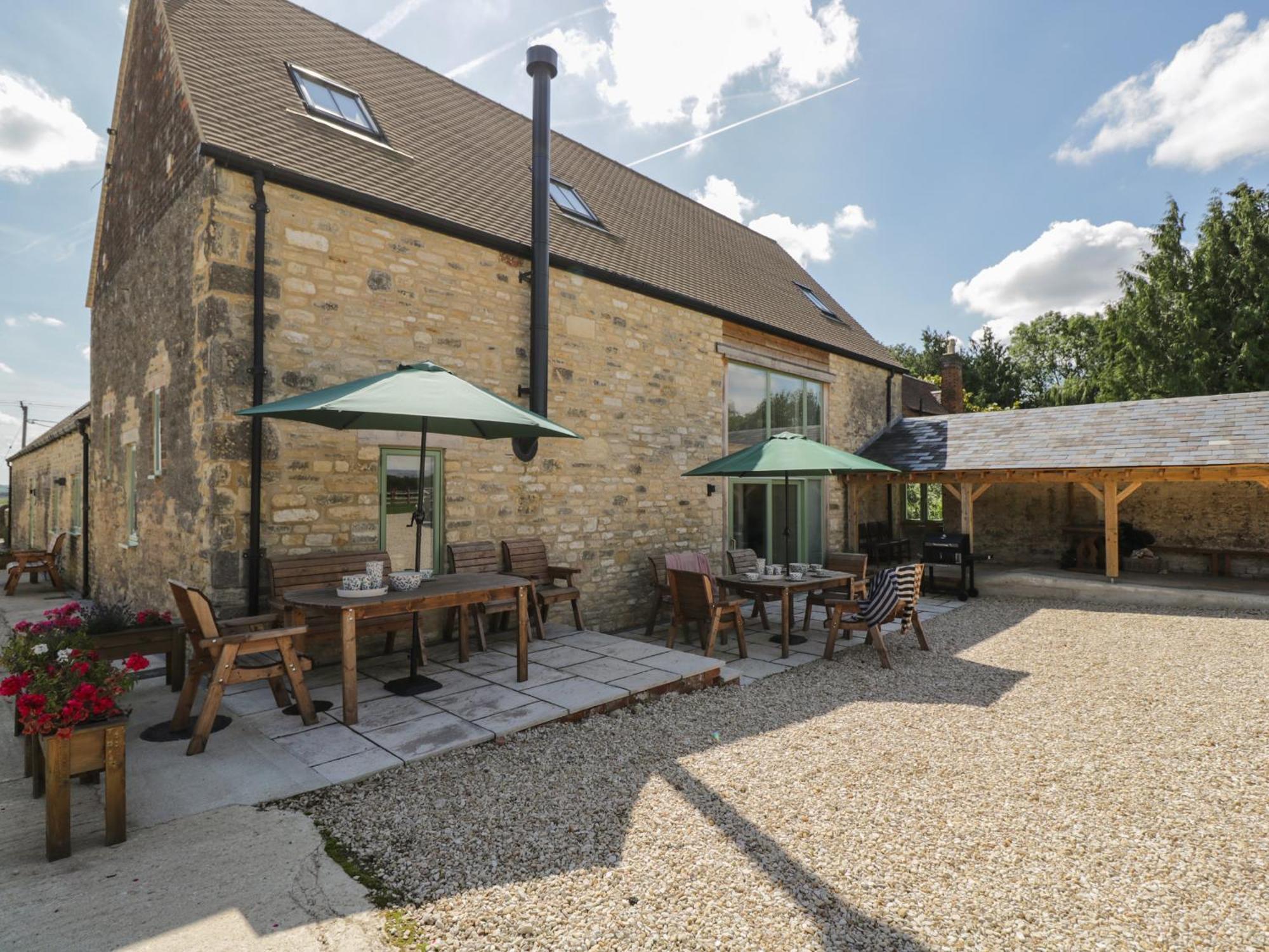 Villa The Old Barn Witney Esterno foto